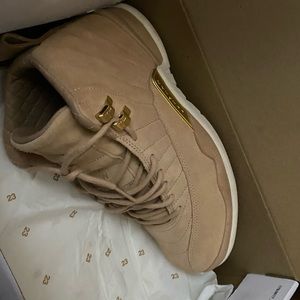 jordan 12 Vachetta size 8 in women . 7 in man
